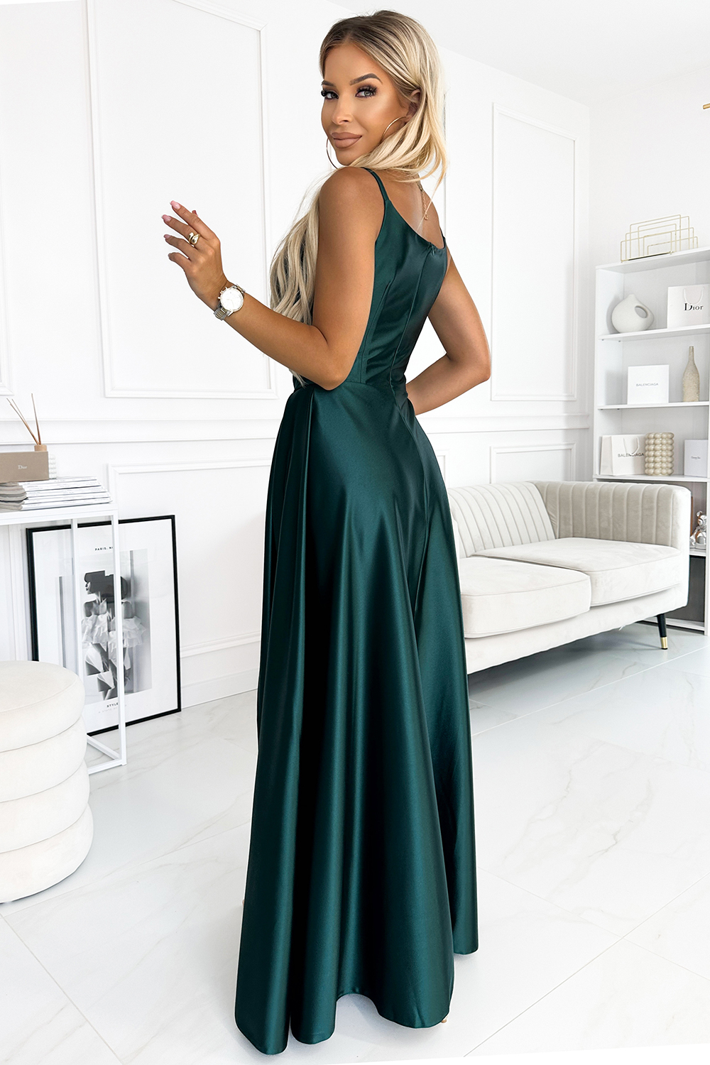 Sukienka Model Chiara 299-9 Bottle Green Satyna - Numoco183707 - Zielony - obrazek 2