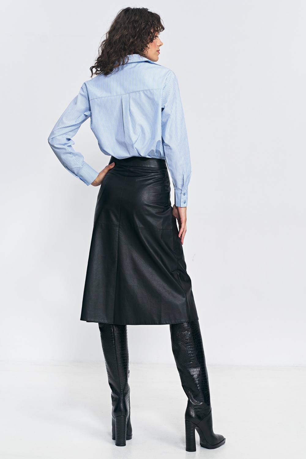 Spódnica Czarna trapezowa spódnica z ecoskóry SP73 Black - Nife184596 - Czarny - obrazek 3