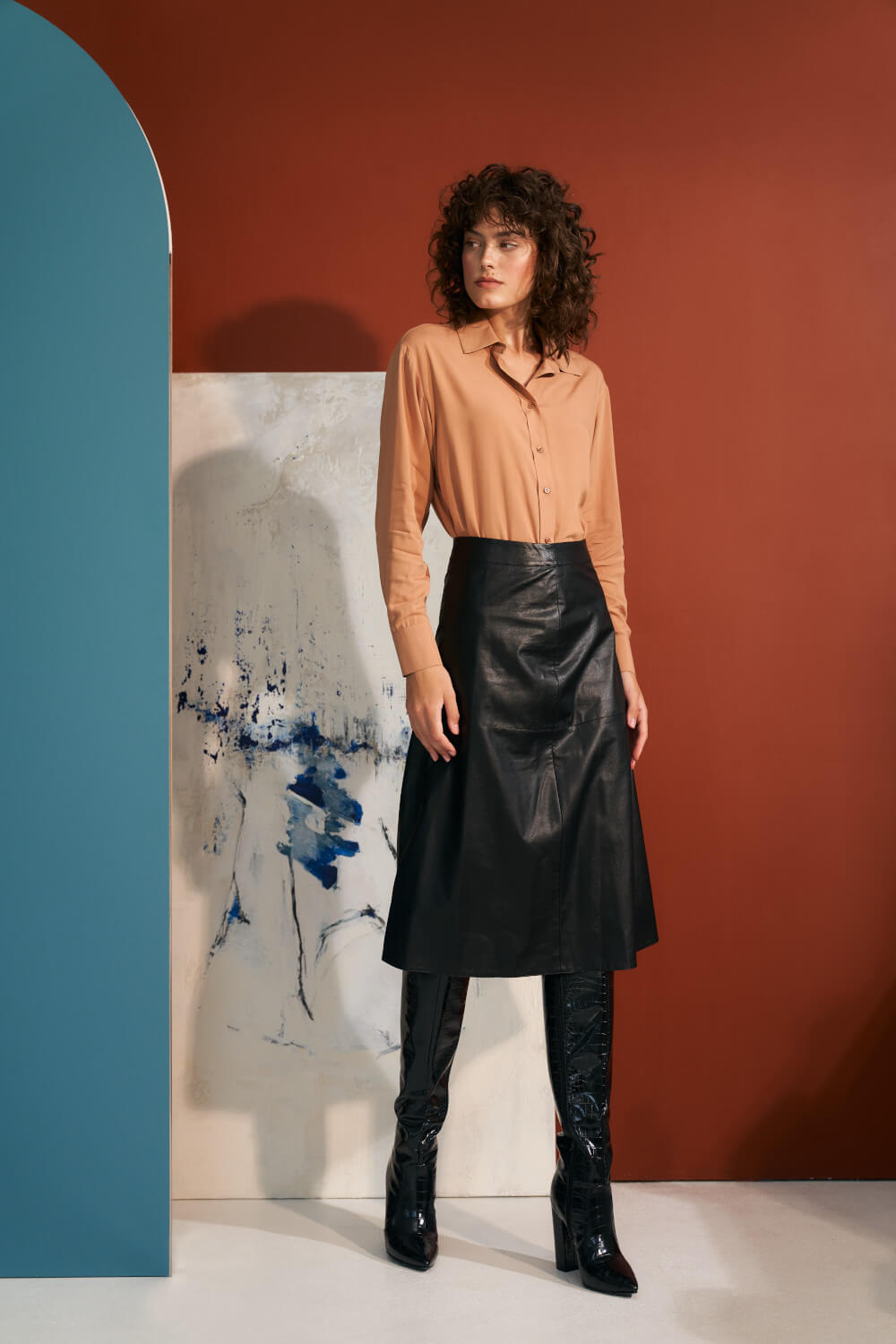 Spódnica Czarna trapezowa spódnica z ecoskóry SP73 Black - Nife184596 - Czarny - obrazek 4